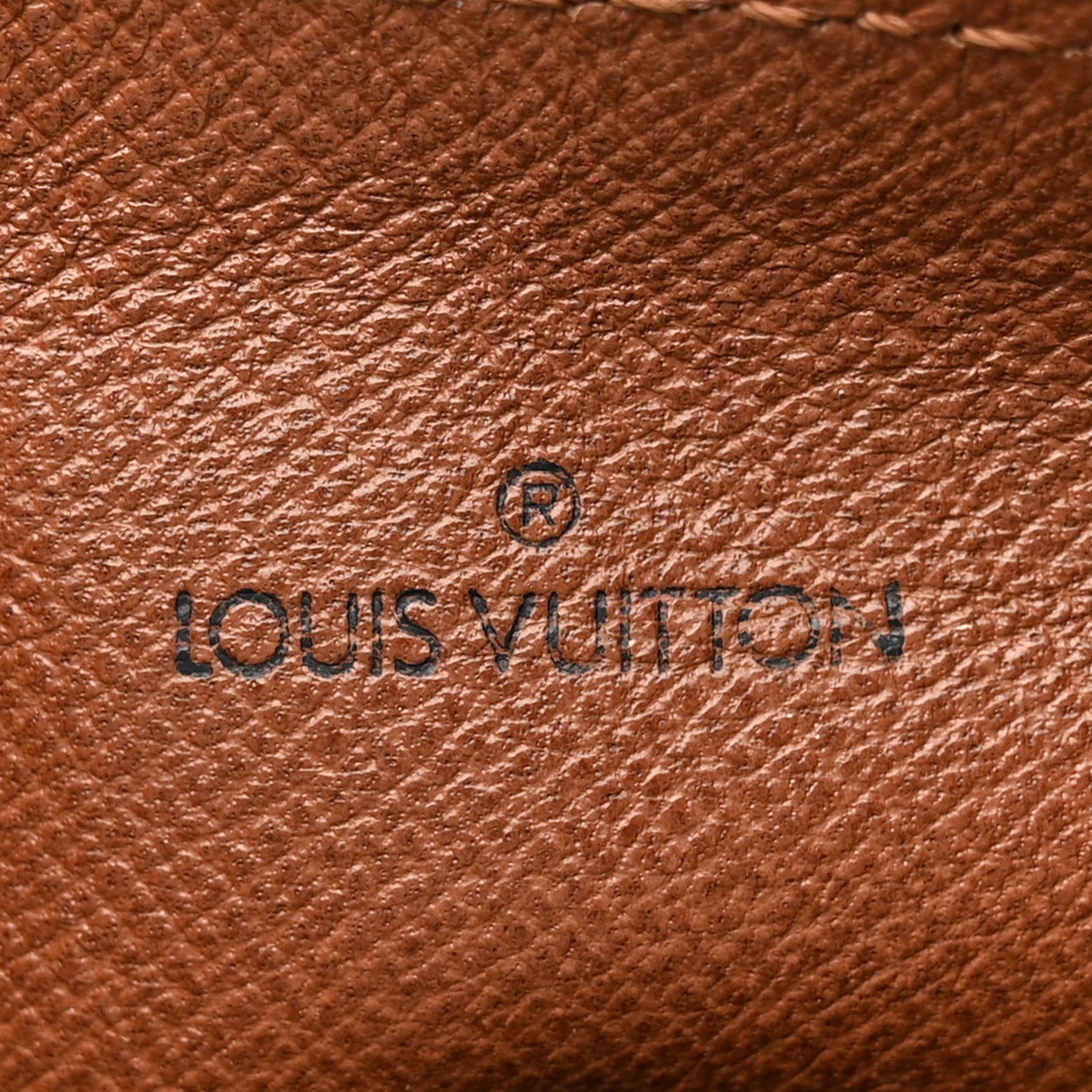 Monogram Papillon 26