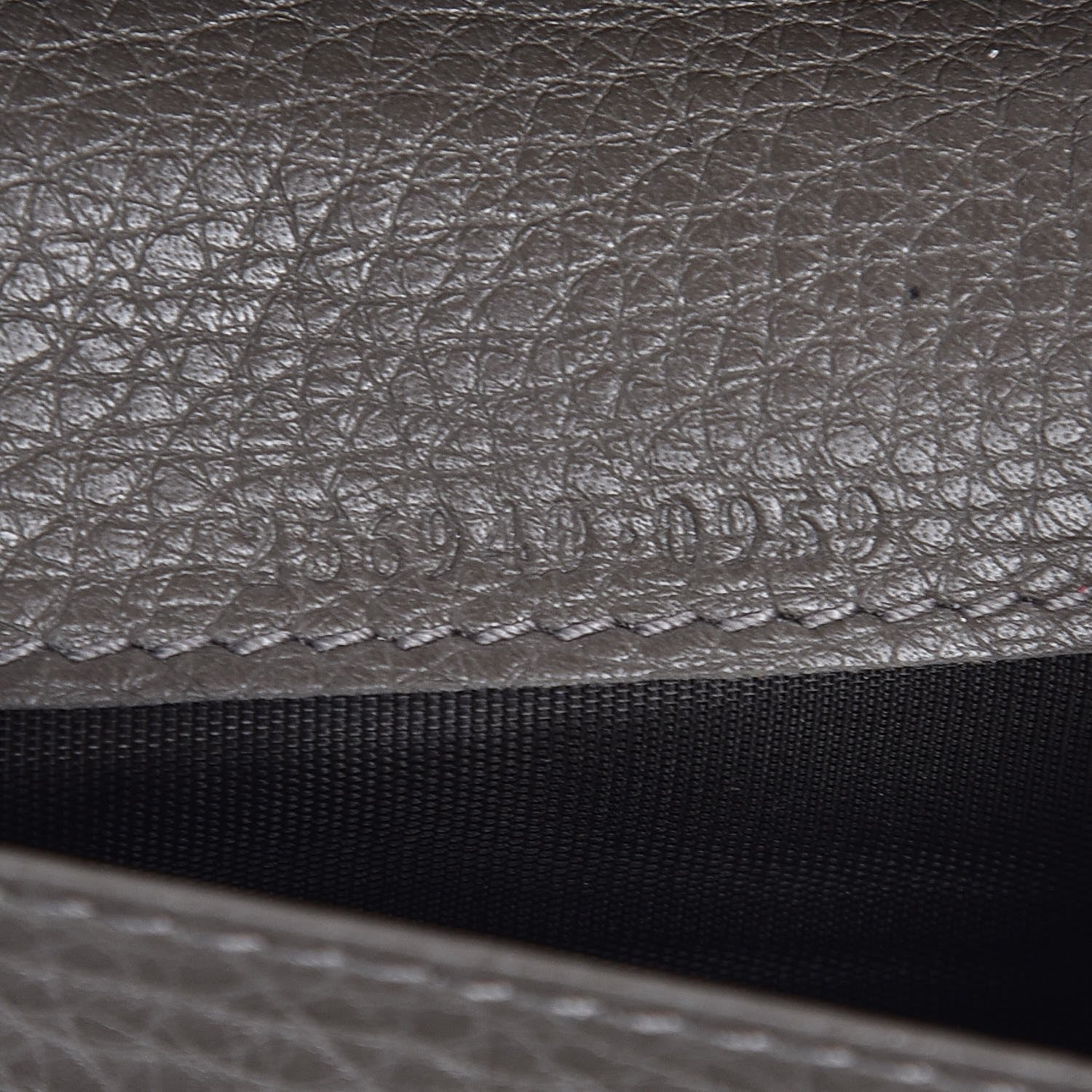 Gucci Pebbled Calfskin Greenwich Wallet Grey 8 of 9