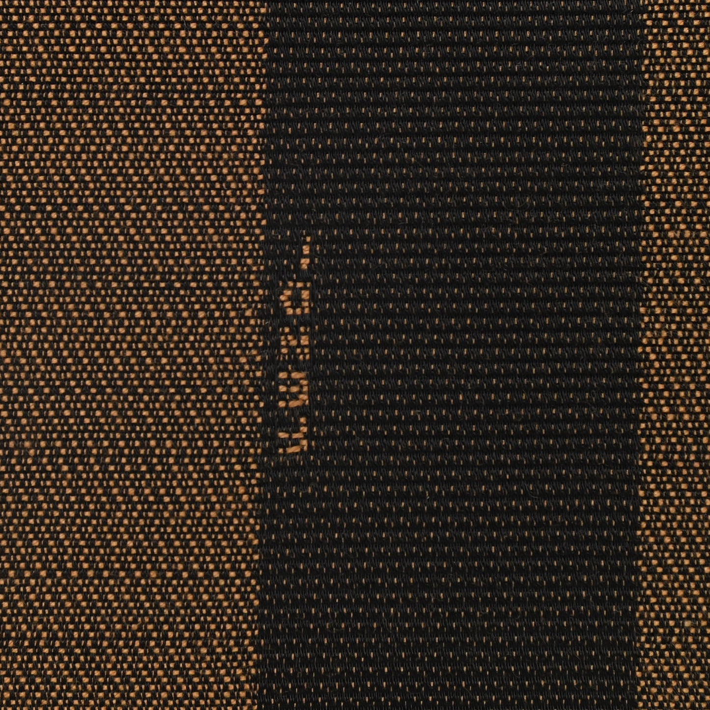Pequin Vitello Pouch Tobacco Foresta