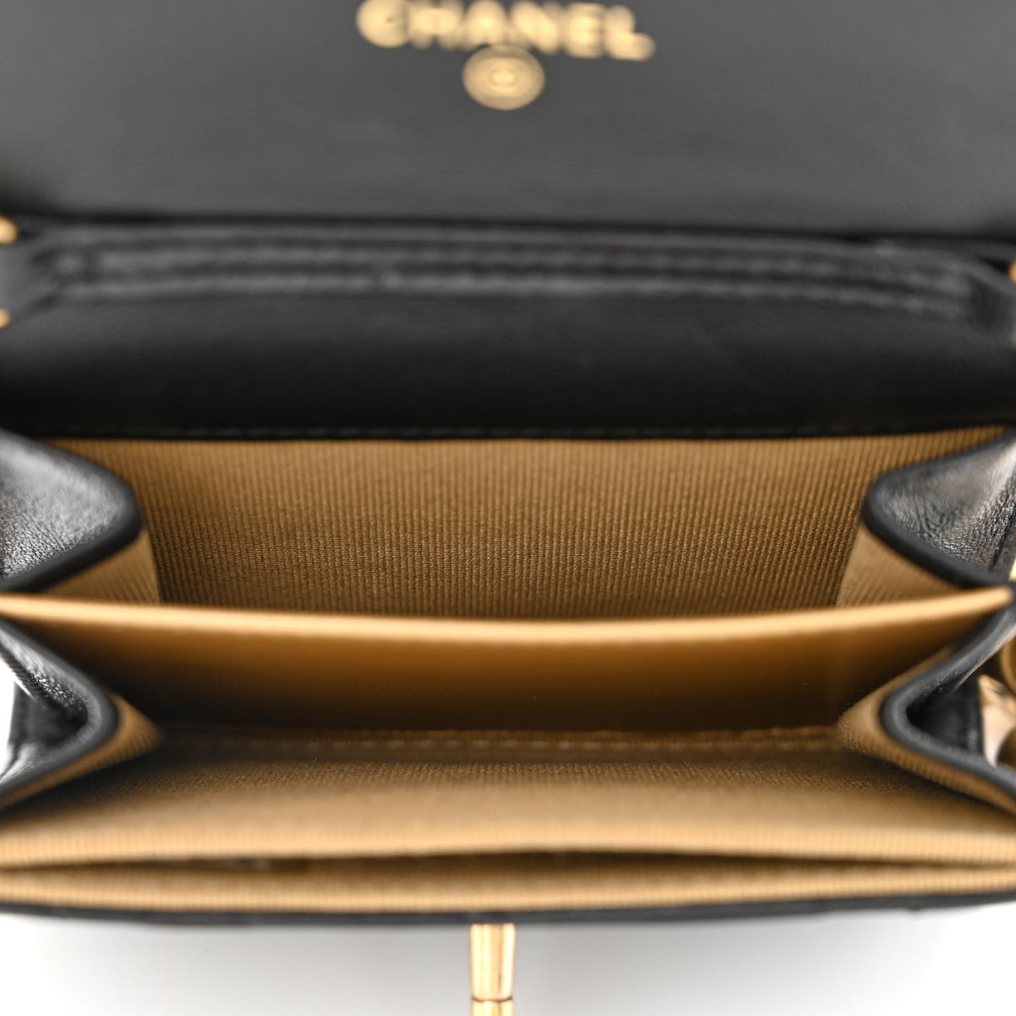 Lambskin Quilted Pearl Crush Clutch With Chain Black