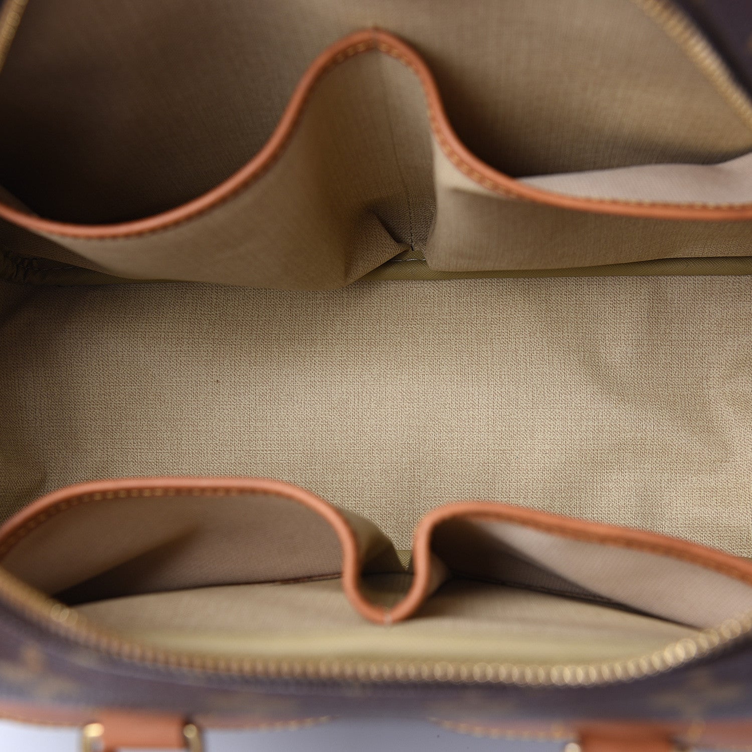 Louis Vuitton Monogram Deauville 4 of 12