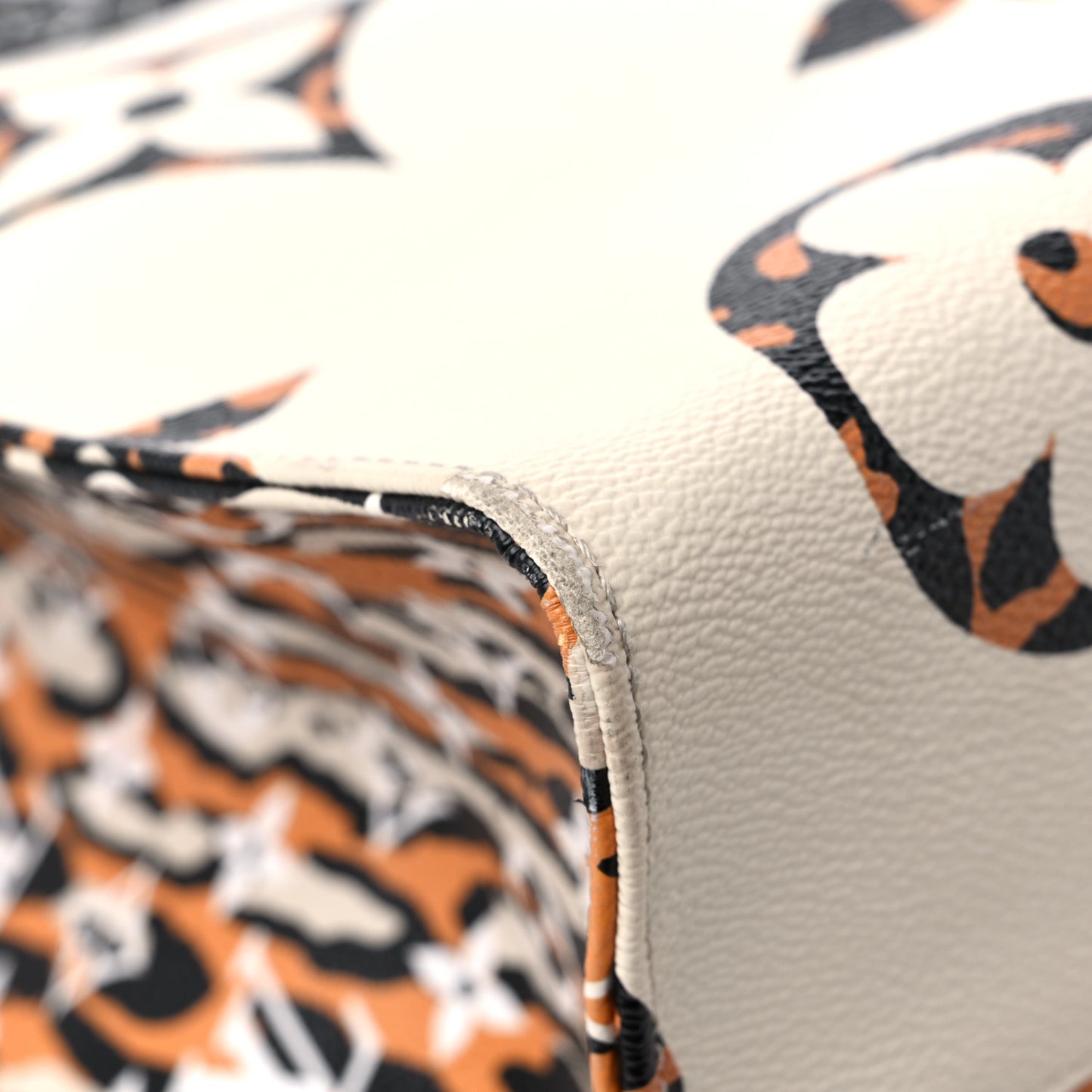 Monogram Giant Jungle Onthego GM Ivory