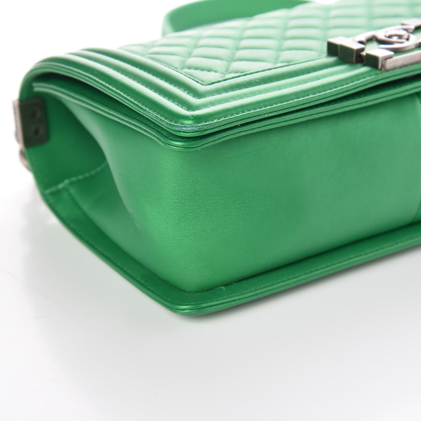 Metallic Calfskin Quilted Medium Boy Flap Green