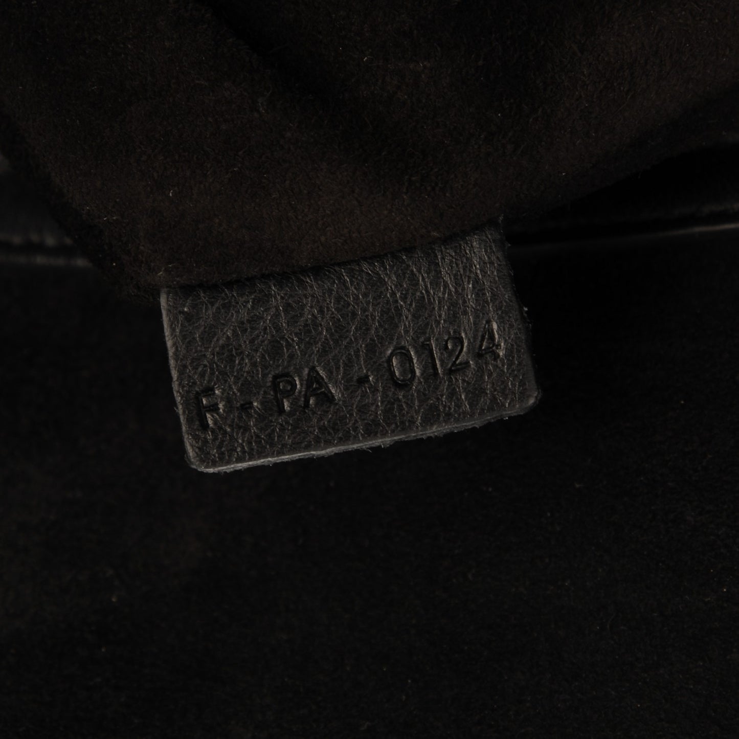 Supple Calfskin Medium Phantom Luggage Black