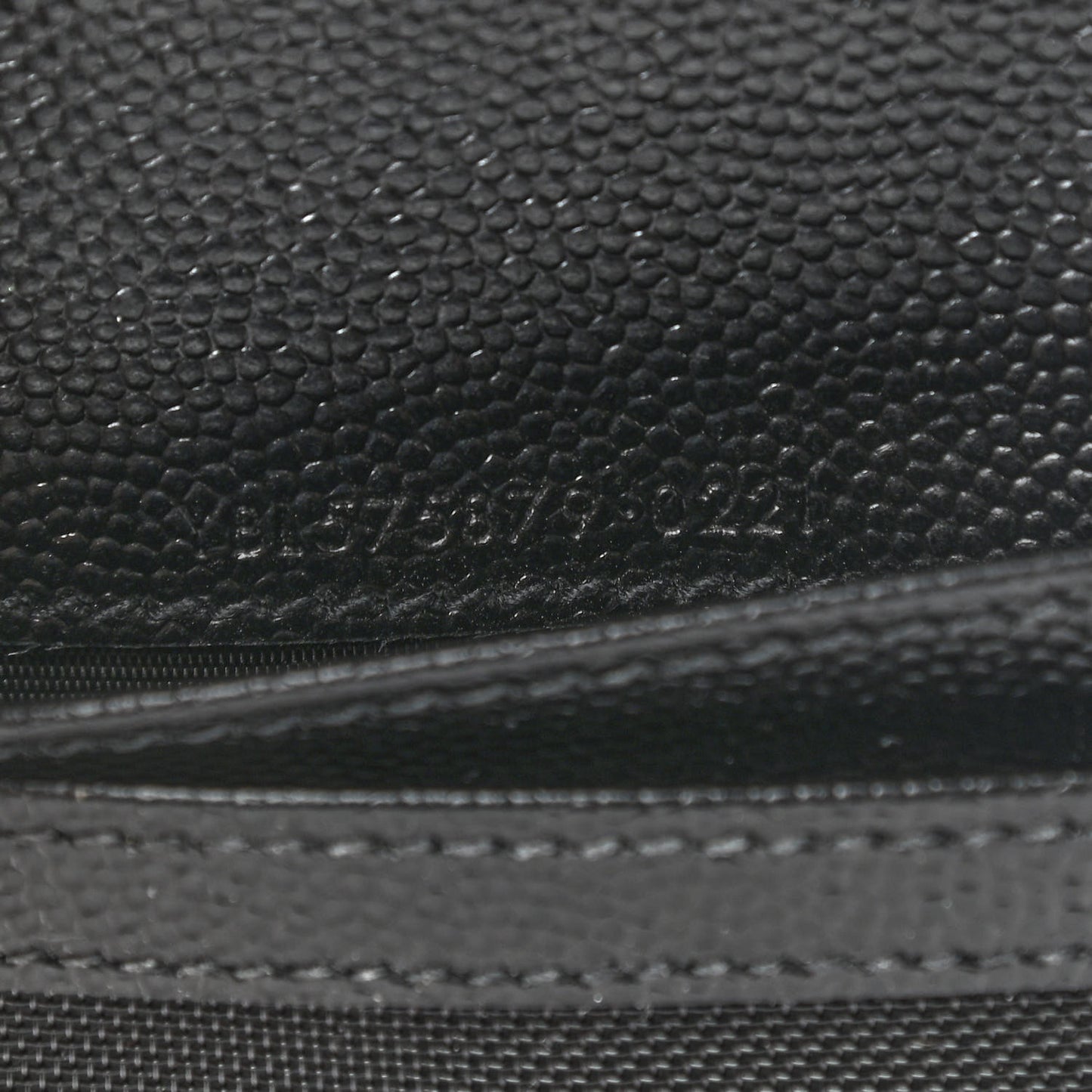 Grain De Poudre Matelasse Chevron Monogram Zipped Card Case Black