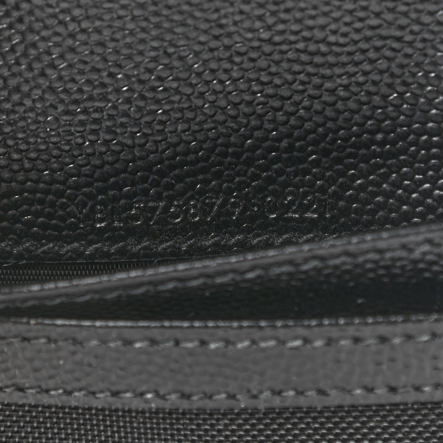 Saint Laurent Grain De Poudre Matelasse Chevron Monogram Zipped Card Case Black 7 of 7