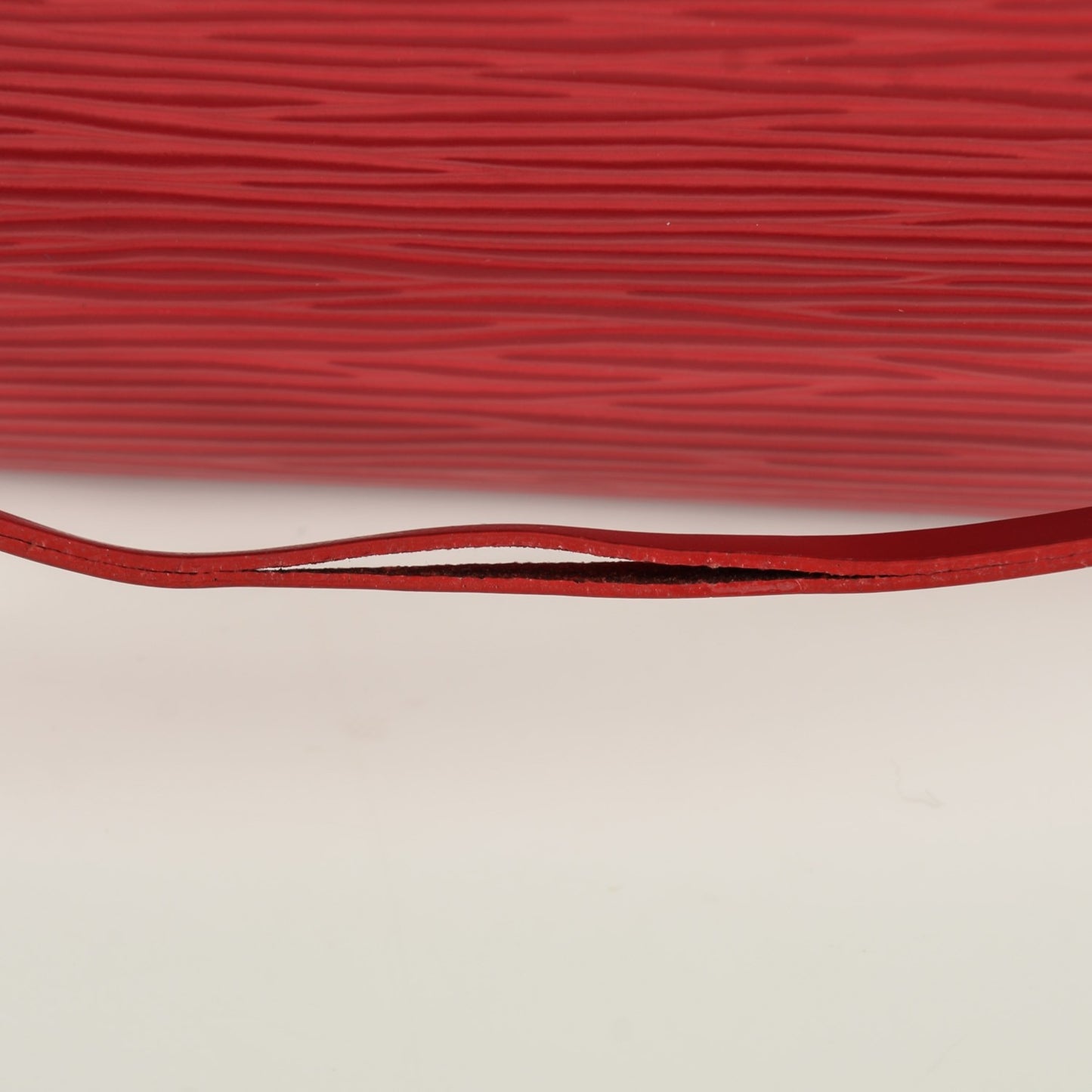 Epi Pochette Accessories 24 Castillan Red