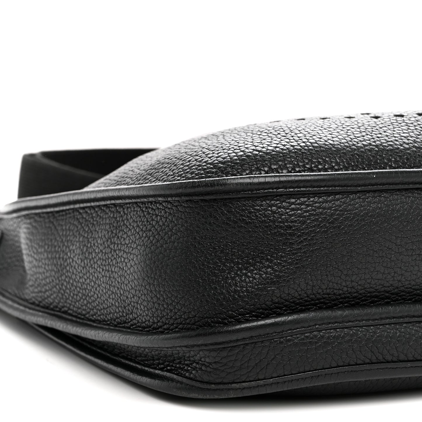 Taurillon Clemence Evelyne III PM Black