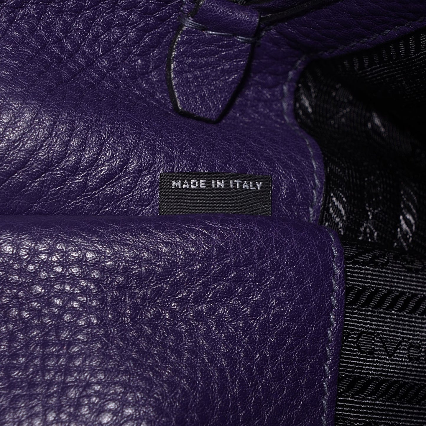 Vitello Daino Twin Pocket Tote Viola