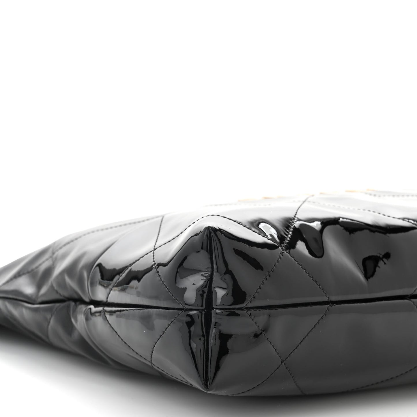 Shiny Calfskin Patent Quilted Small Chanel 22 Black