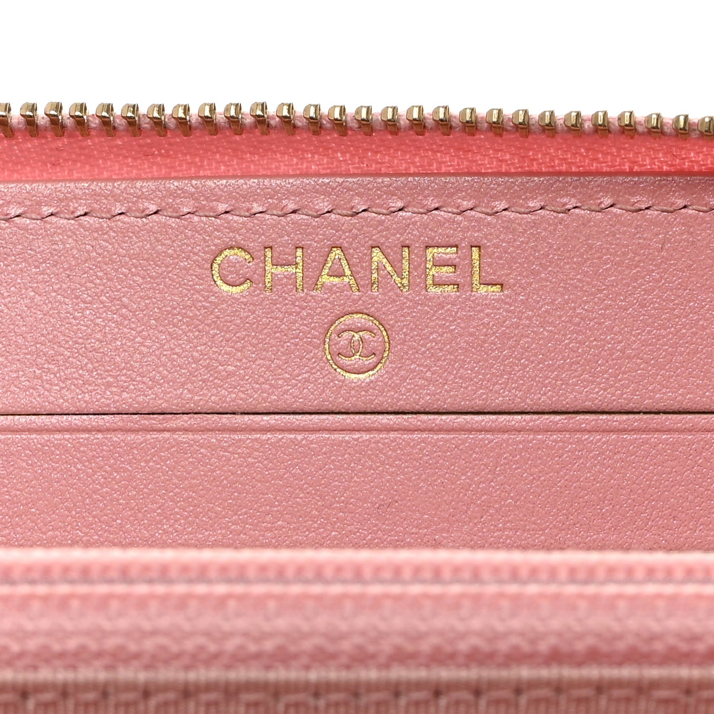 Iridescent Caviar Quilted Medium Zip Around Wallet Pink