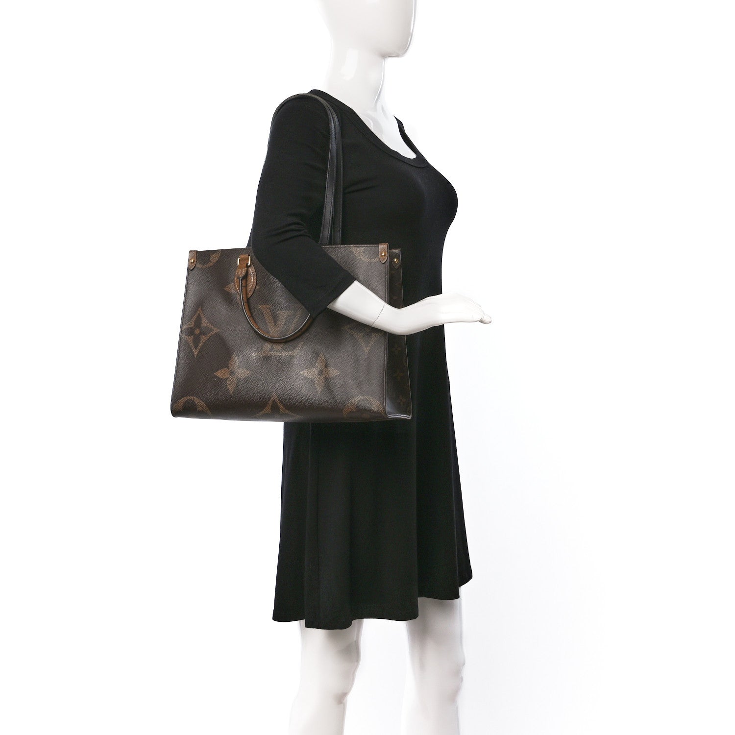 Louis Vuitton Reverse Monogram Giant Onthego MM 2 of 15