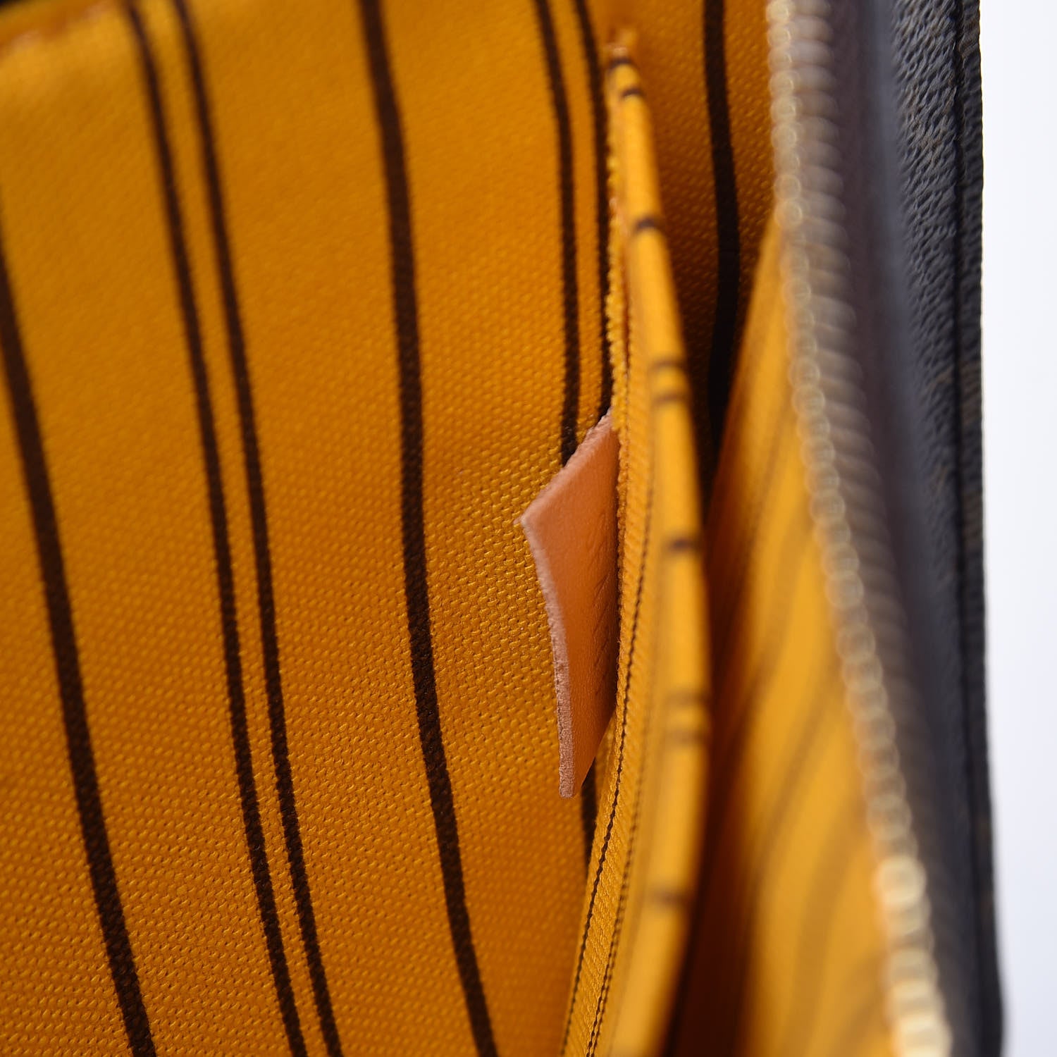 Louis Vuitton Monogram Neverfull MM GM Pochette Mimosa 6 of 6