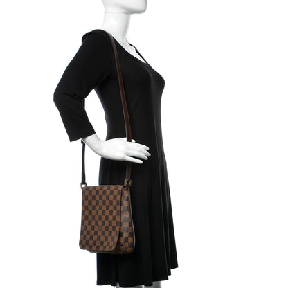 Louis Vuitton Damier Ebene Musette Salsa 2 of 9