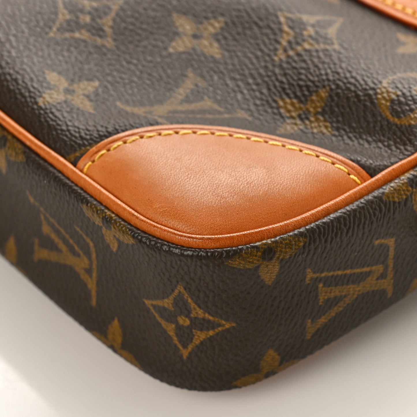 Monogram Pochette Marly Dragonne 26