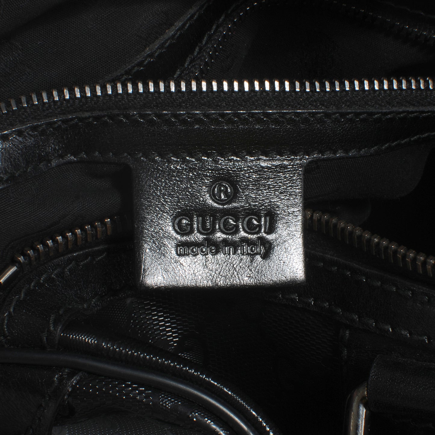 Imprime Monogram Medium Joy Stud Boston Black