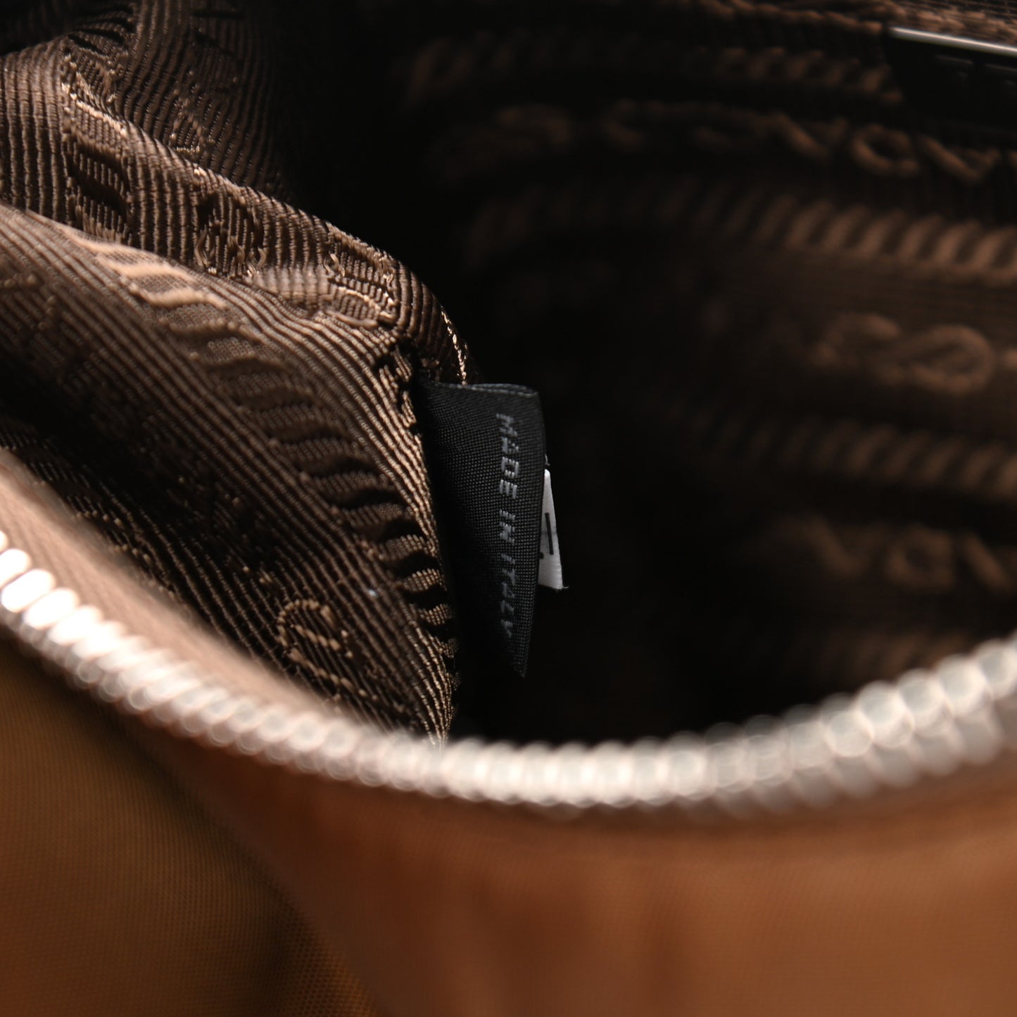 Tessuto Nylon Saffiano Re-Edition 2005 Shoulder Bag Cacao