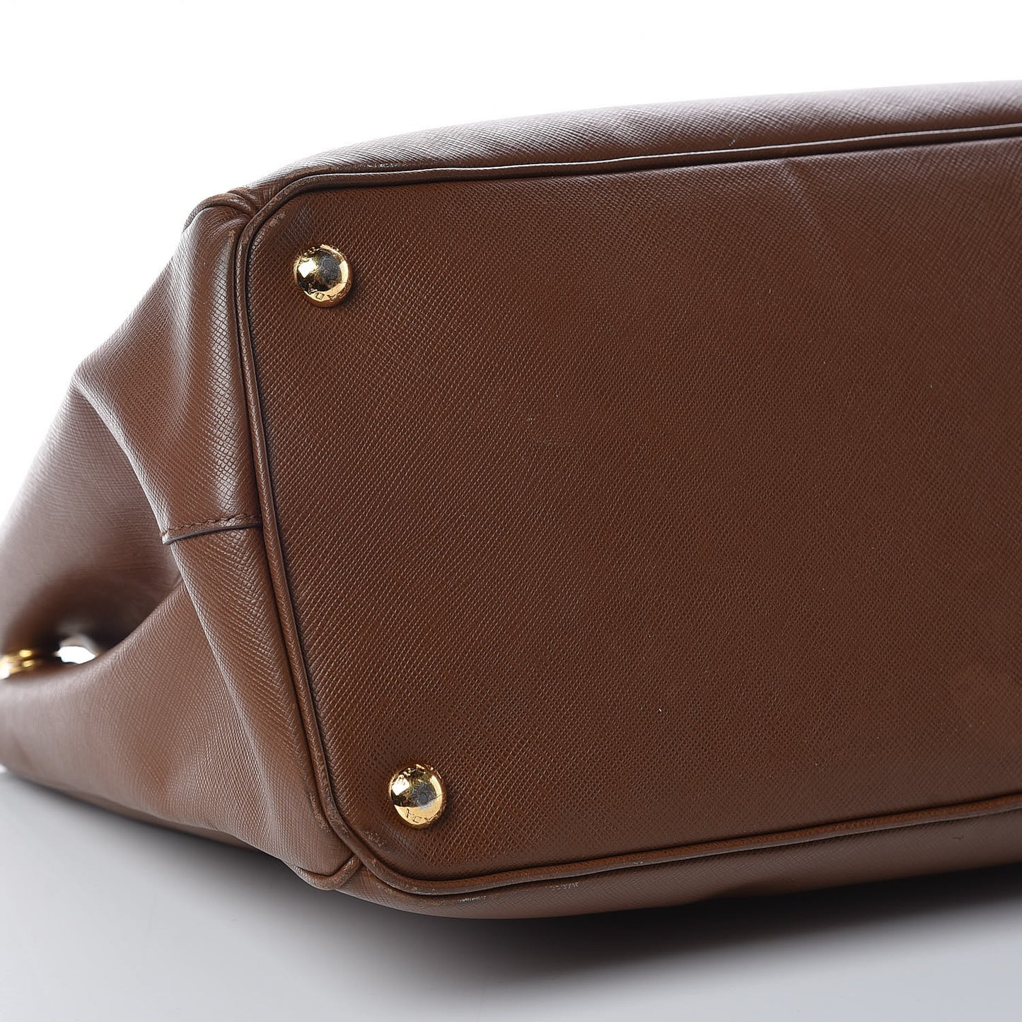 Saffiano Large Galleria Double Zip Tote Caramel