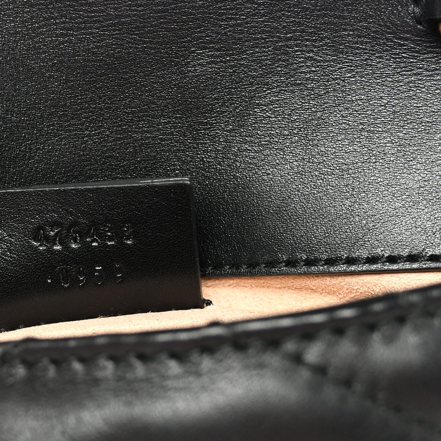 Calfskin Matelasse Super Mini GG Marmont Shoulder Bag Black