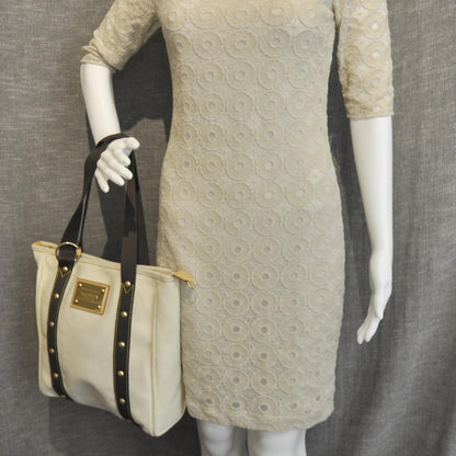 Louis Vuitton Toile Antigua Cabas MM White 2 of 9