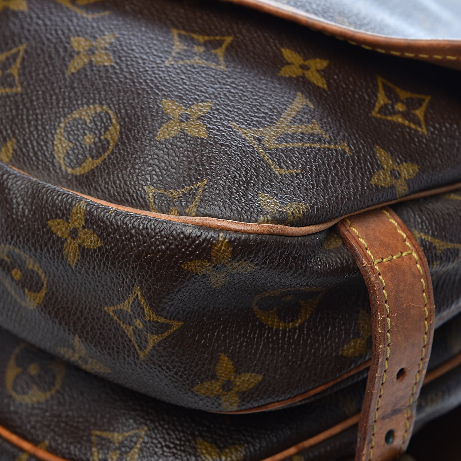 Louis Vuitton Monogram Saumur 30 33 of 34
