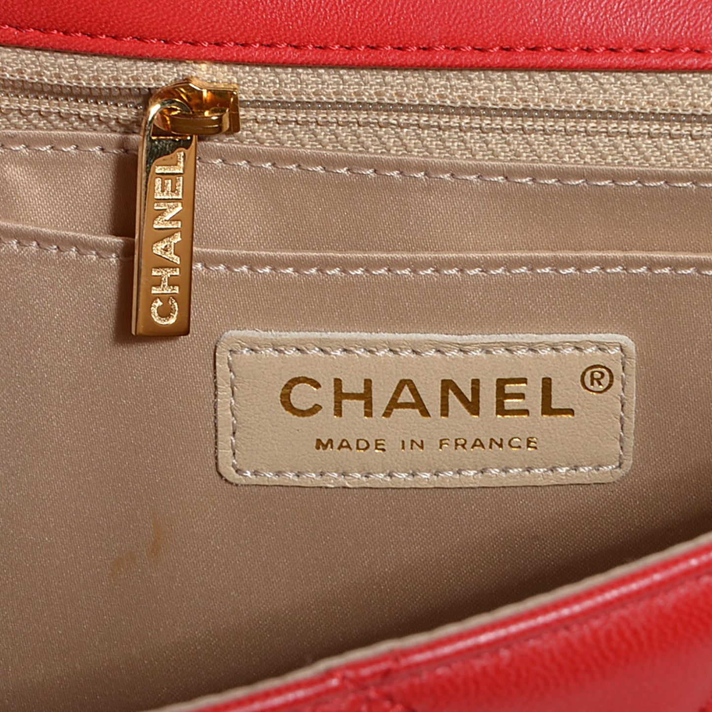 Lambskin Quilted Medium Golden Class Flap Red