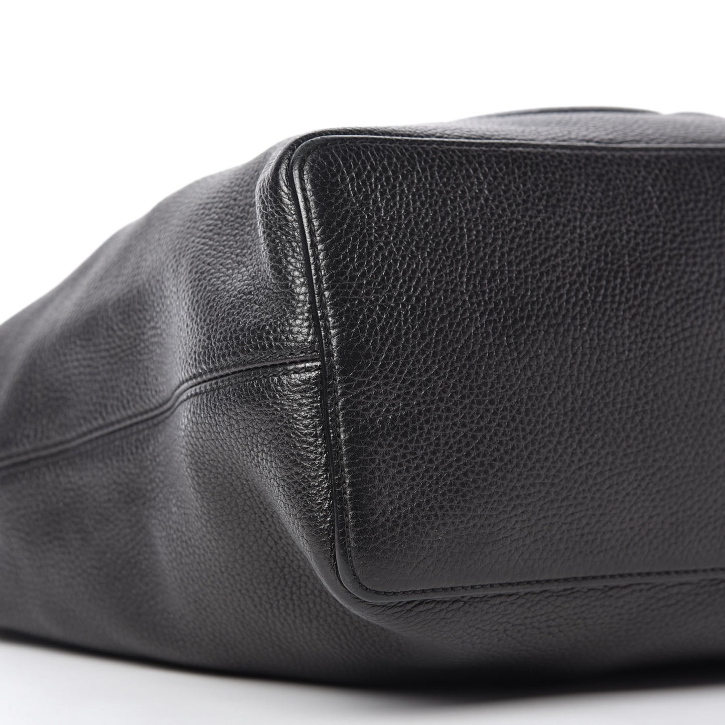 Pebbled Calfskin Large Soho Hobo Black