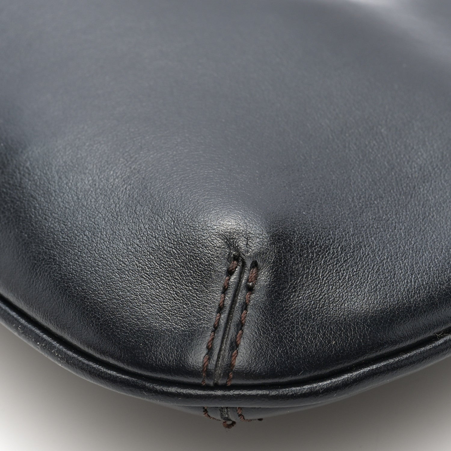 Jacquemus Smooth Calfskin Le Bisou Medium Black 9 of 9