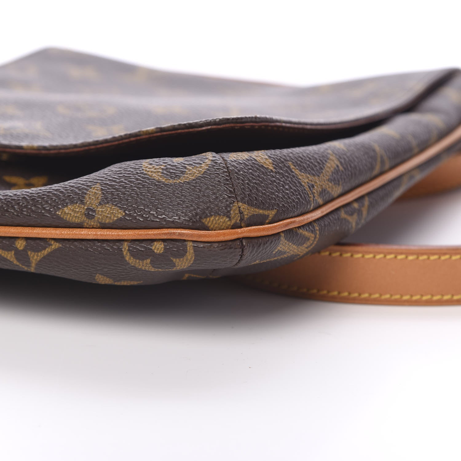 Louis Vuitton Monogram Musette Salsa 8 of 12