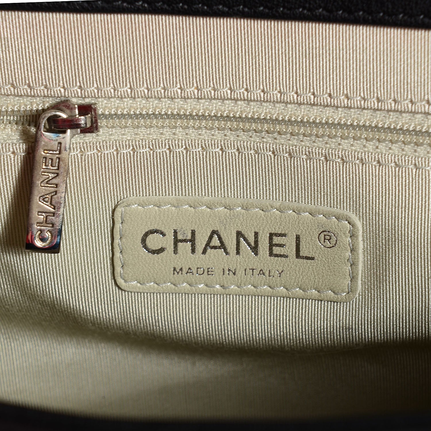 Chanel Washed Lambskin Quilted Medium Chain Around Messenger Black 6 of 7