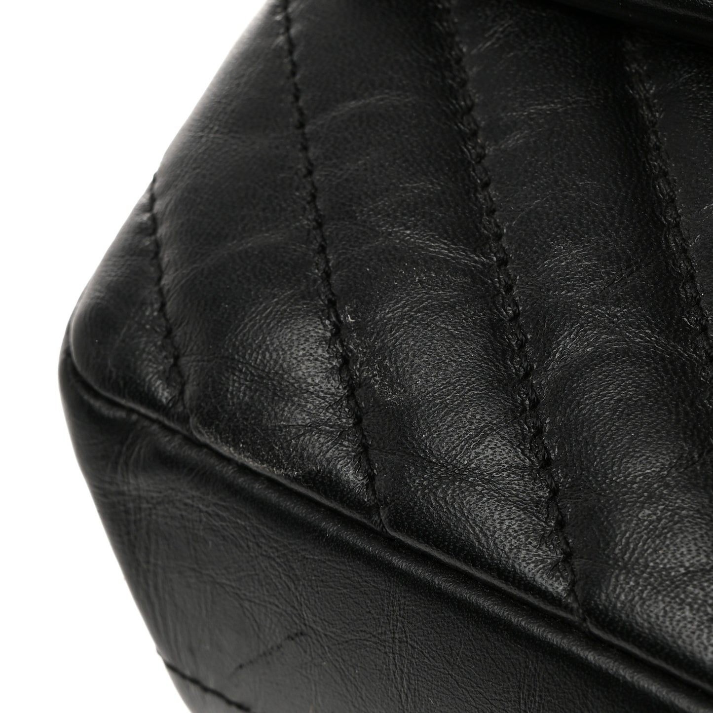Aged Calfskin Chevron Quilted 2.55 Reissue 226 So Black