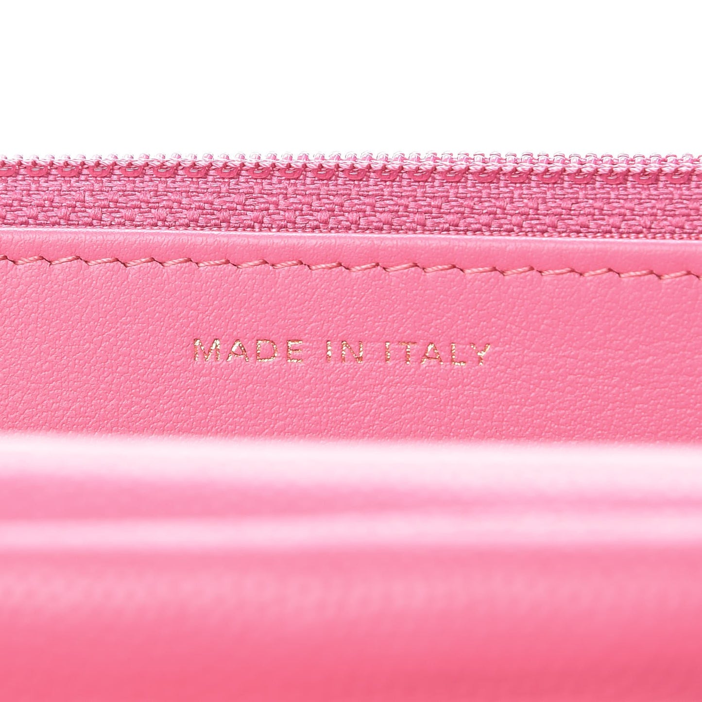 Caviar Quilted Wallet on Chain WOC Pink