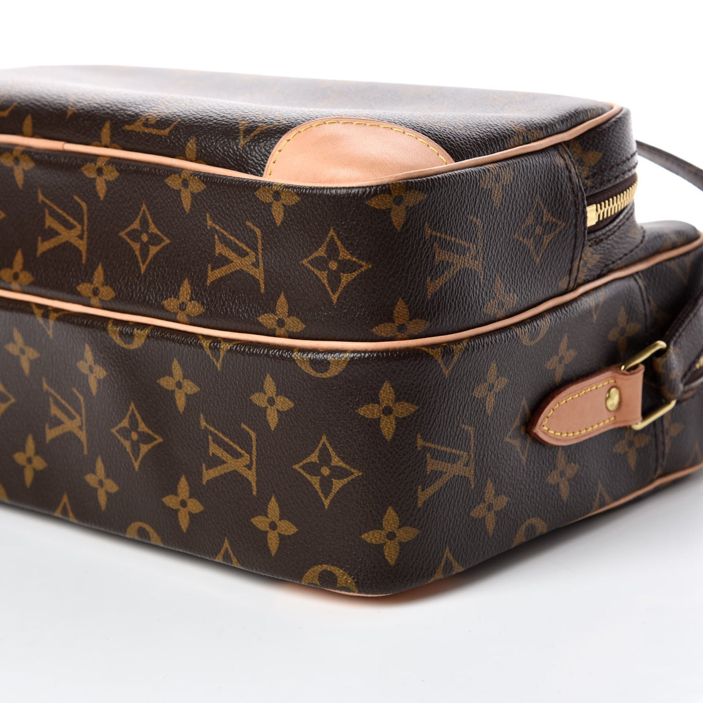 Monogram Nil 28