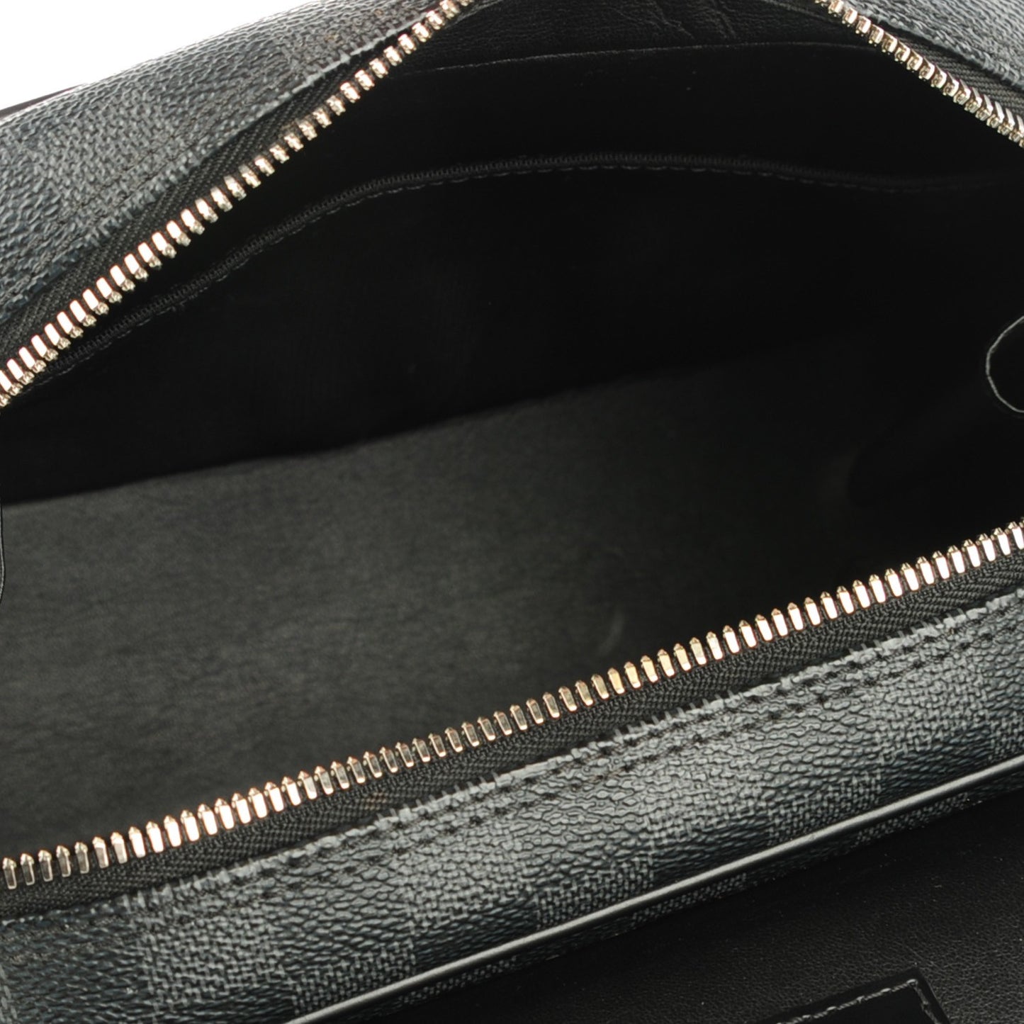Damier Graphite Hanging Toiletry Kit