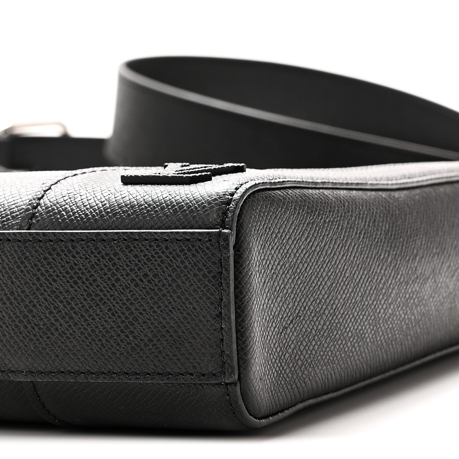 Louis Vuitton Taiga Slim Briefcase Black 9 of 9