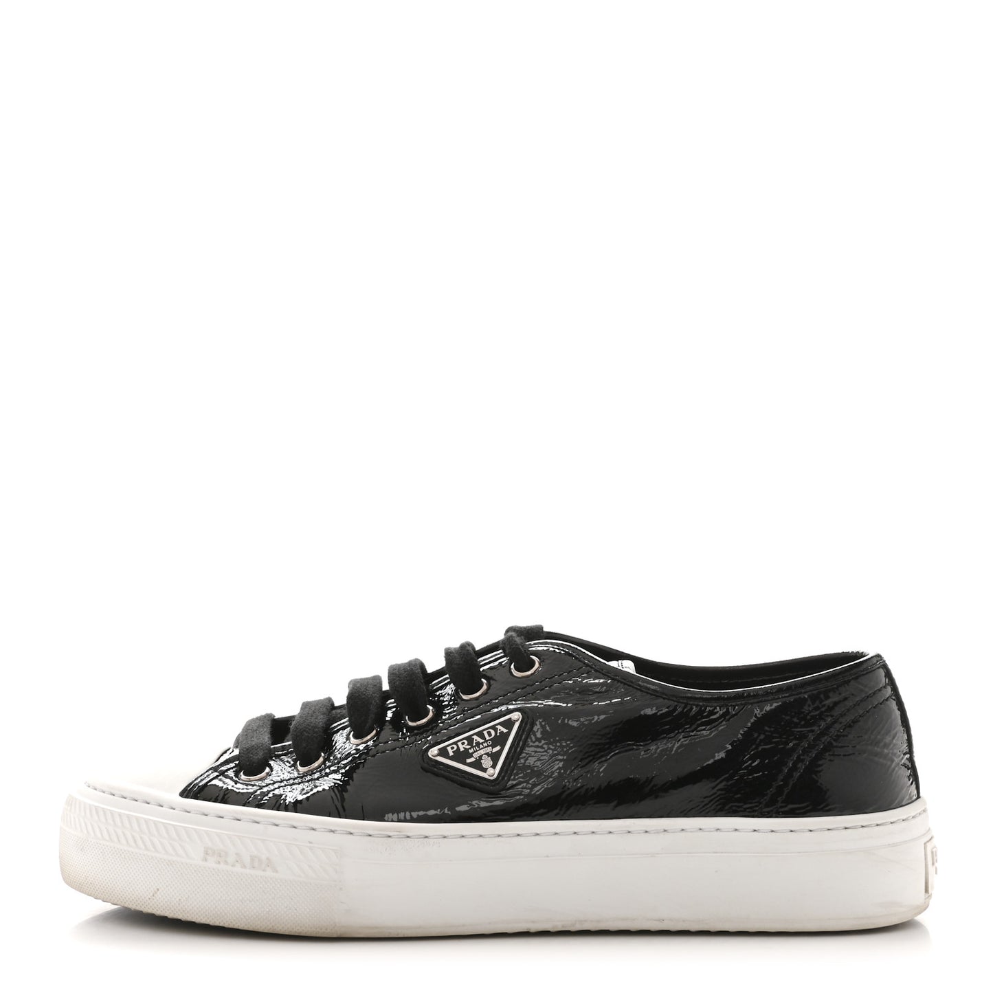 Patent Naplak Triangle Logo Womens Low Top Sneakers 40 Black White
