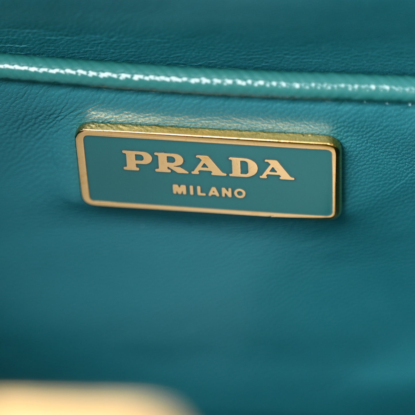 Midollino Saffiano Pyramid Bag Naturale Turquoise