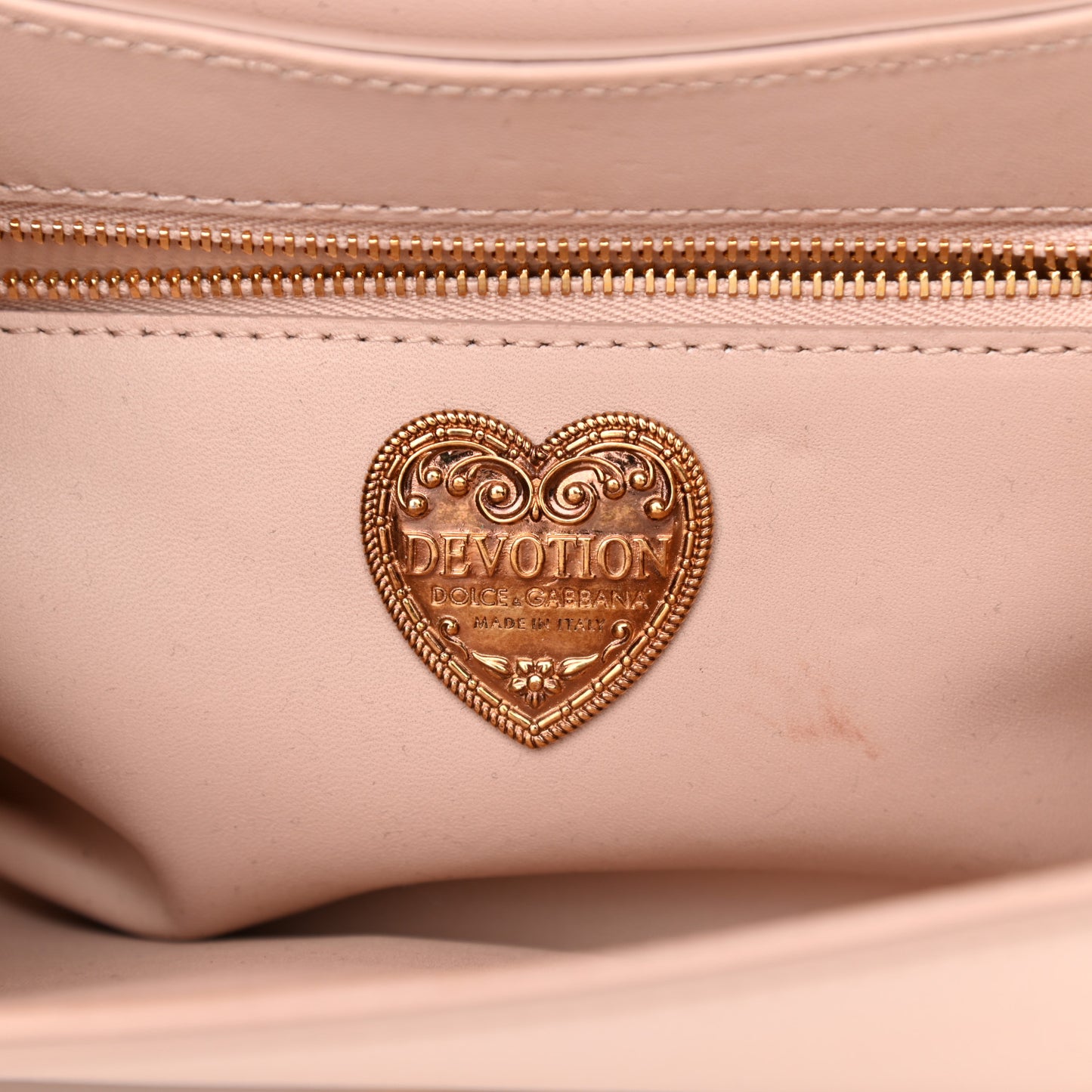 Calfskin Medium Devotion Crossbody Bag Cipria