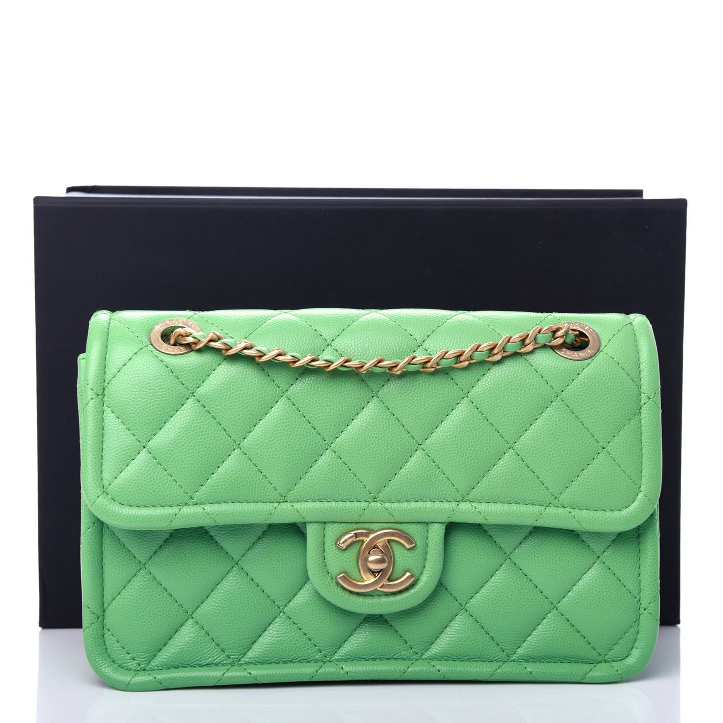 Caviar Quilted Medium Sweet Classic Flap Green