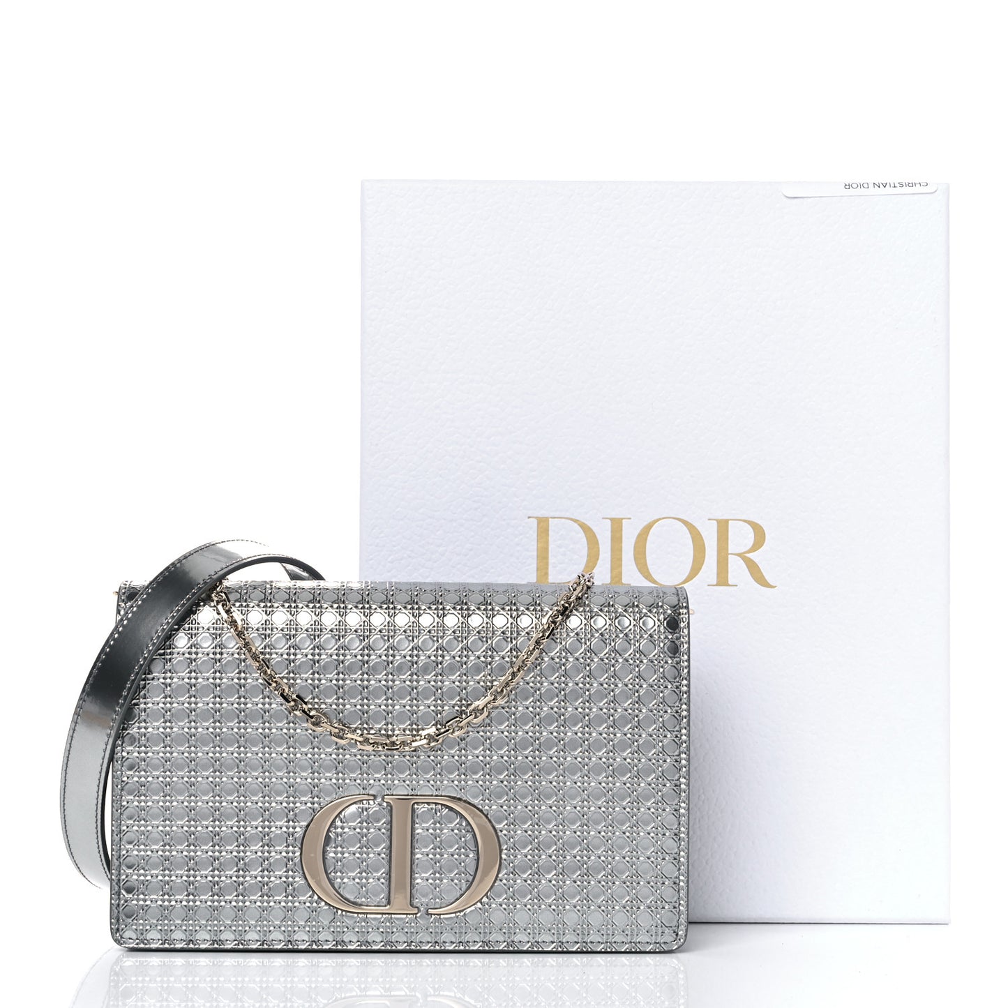 Metallic Patent Micro-Cannage 30 Montaigne 2 in 1 Pouch Silver