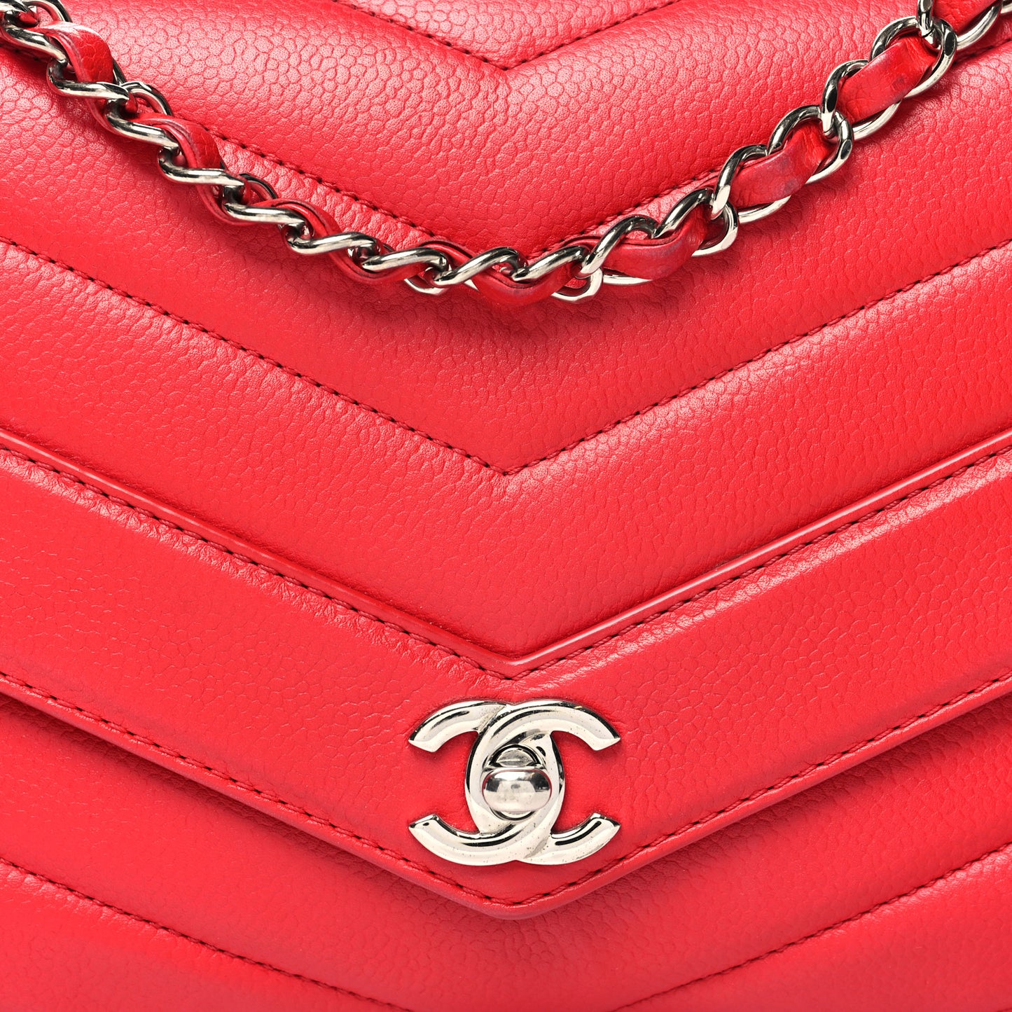 Caviar Chevron Quilted Single Flap Red