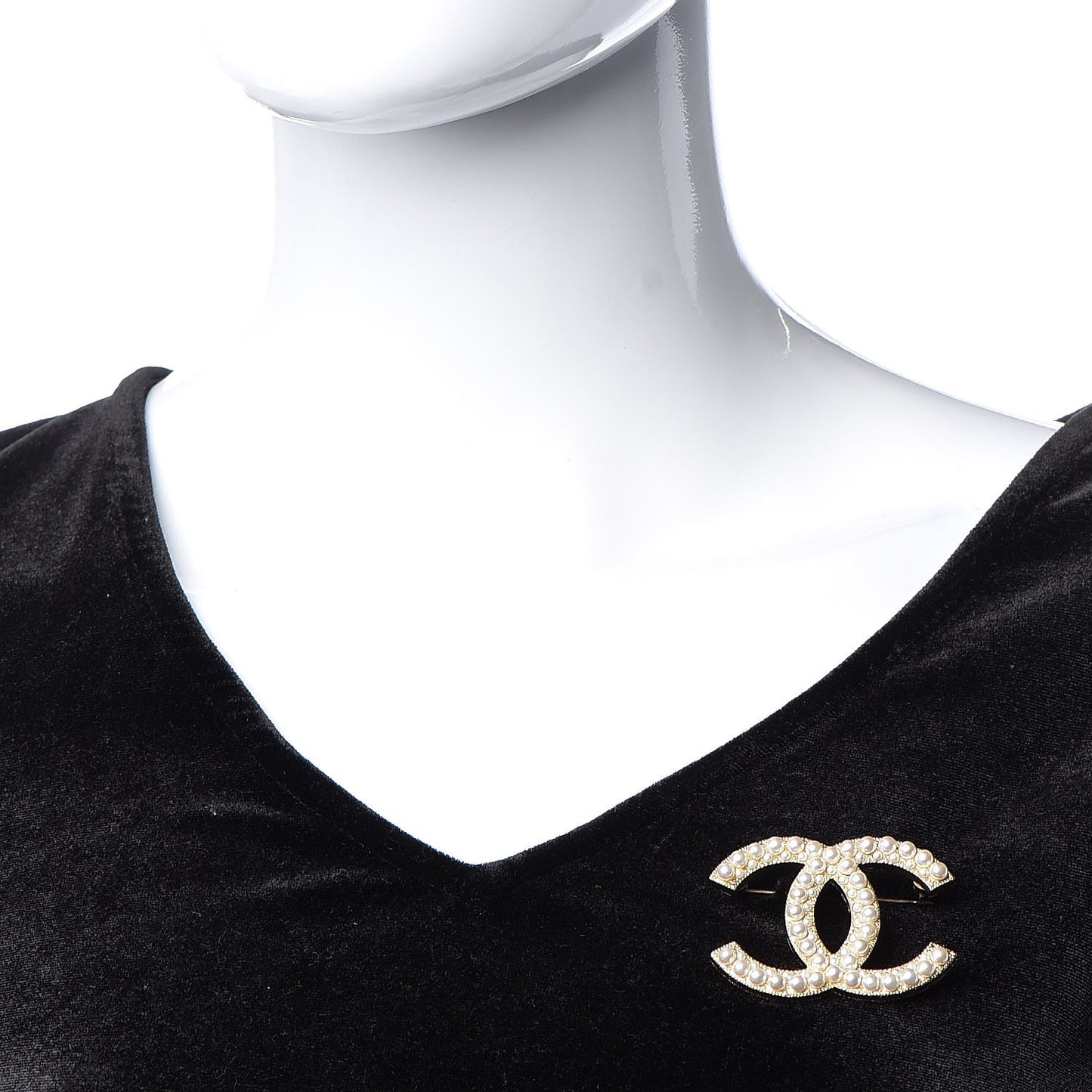 Pearl CC Brooch Gold