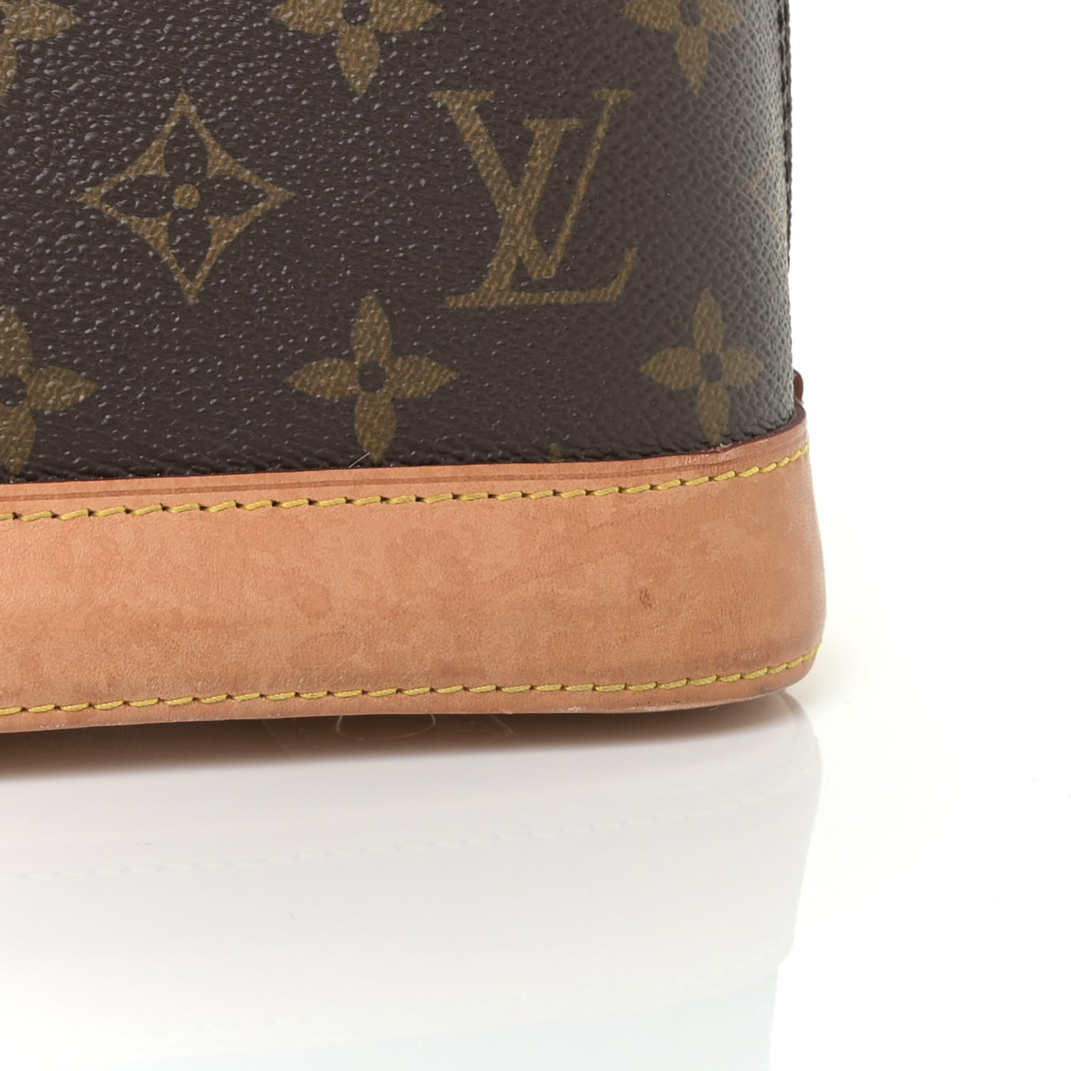 Louis Vuitton Monogram Alma BB 18 of 22