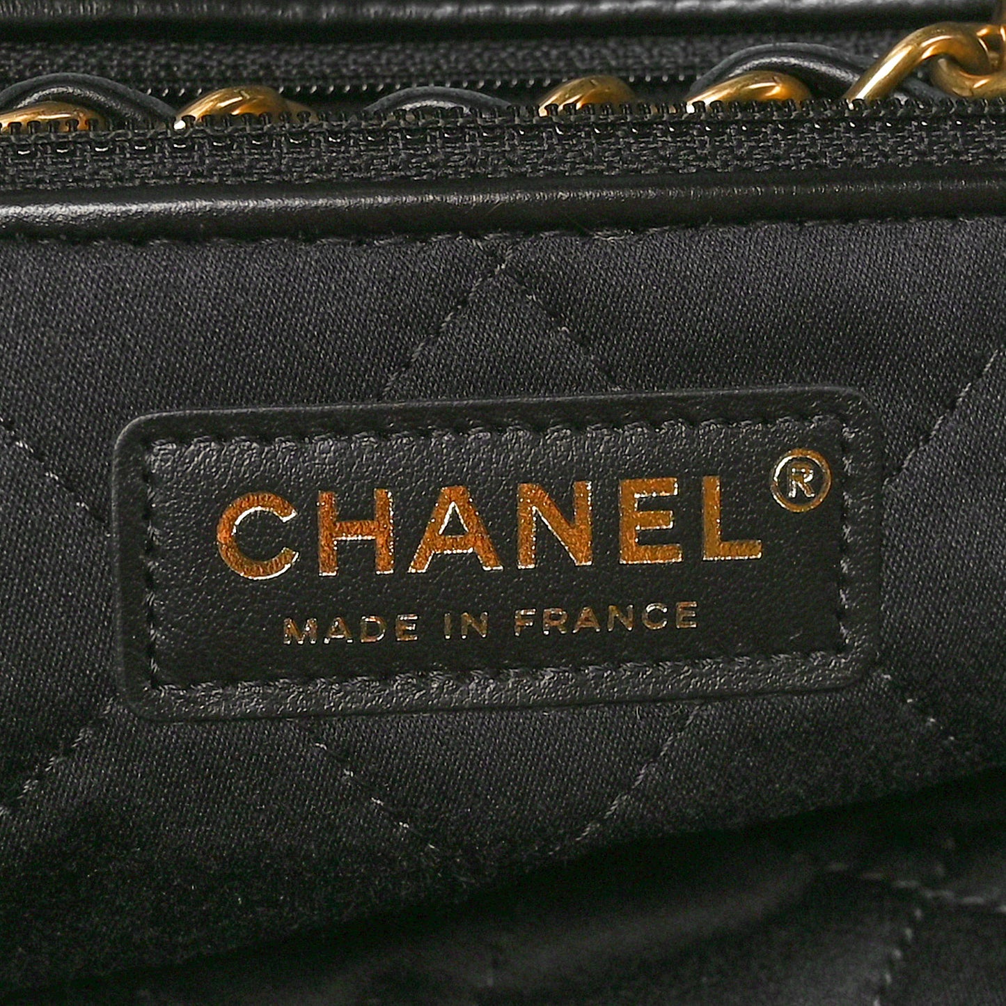 Shiny Calfskin Quilted Chanel 22 Black