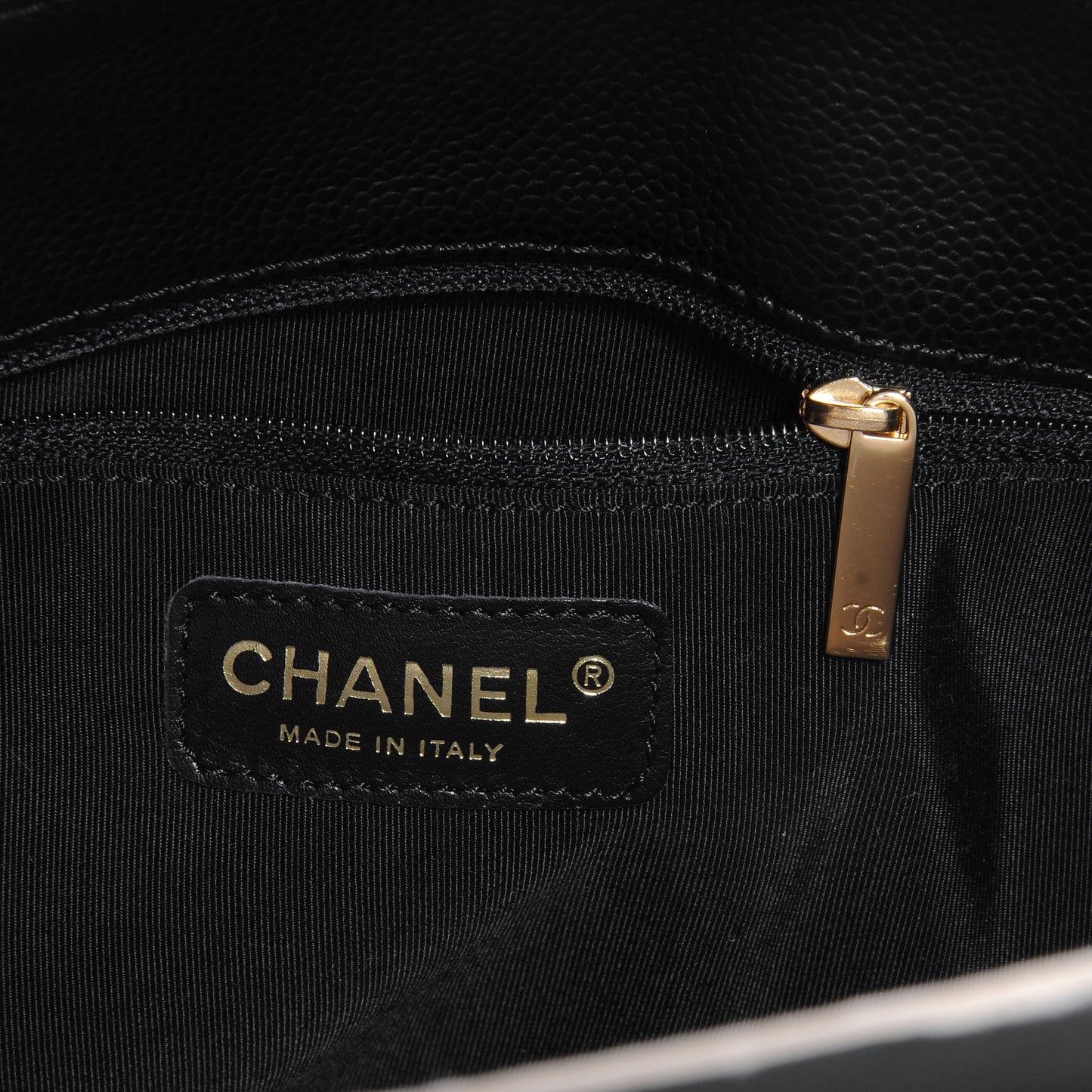Caviar Grand Shopping Tote GST Black
