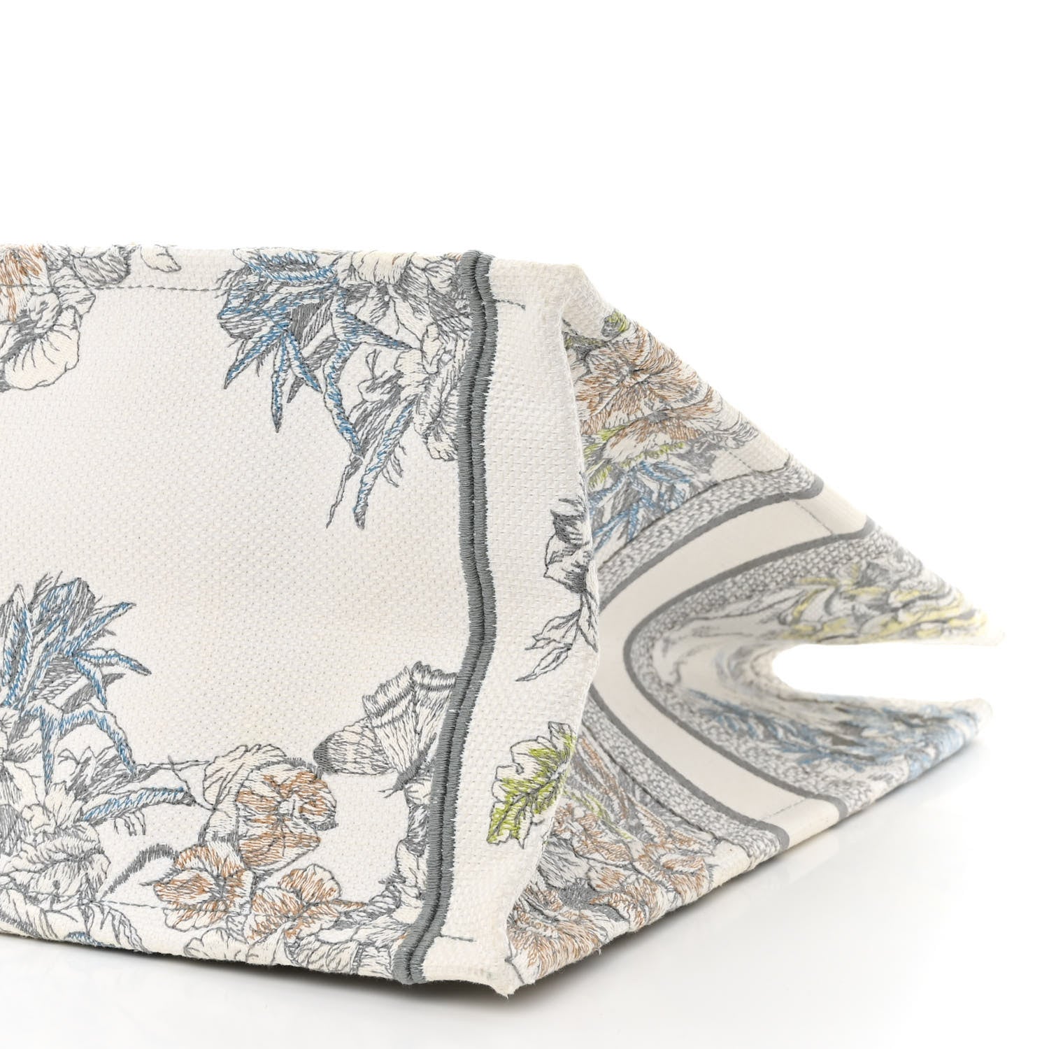 Christian Dior Canvas Embroidered Large Rêve d'Infini Book Tote Multicolor 10 of 12