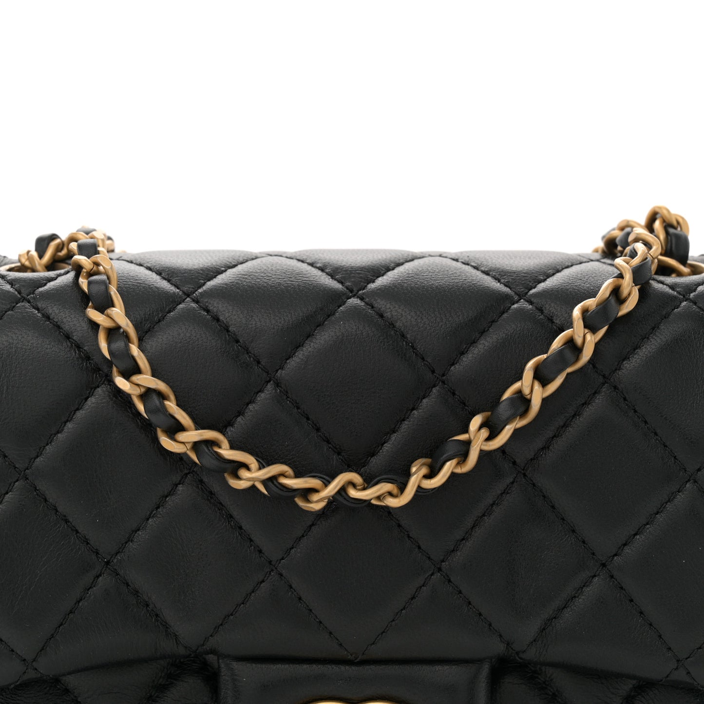 Lambskin Quilted Mini Pearl Crush Flap Black