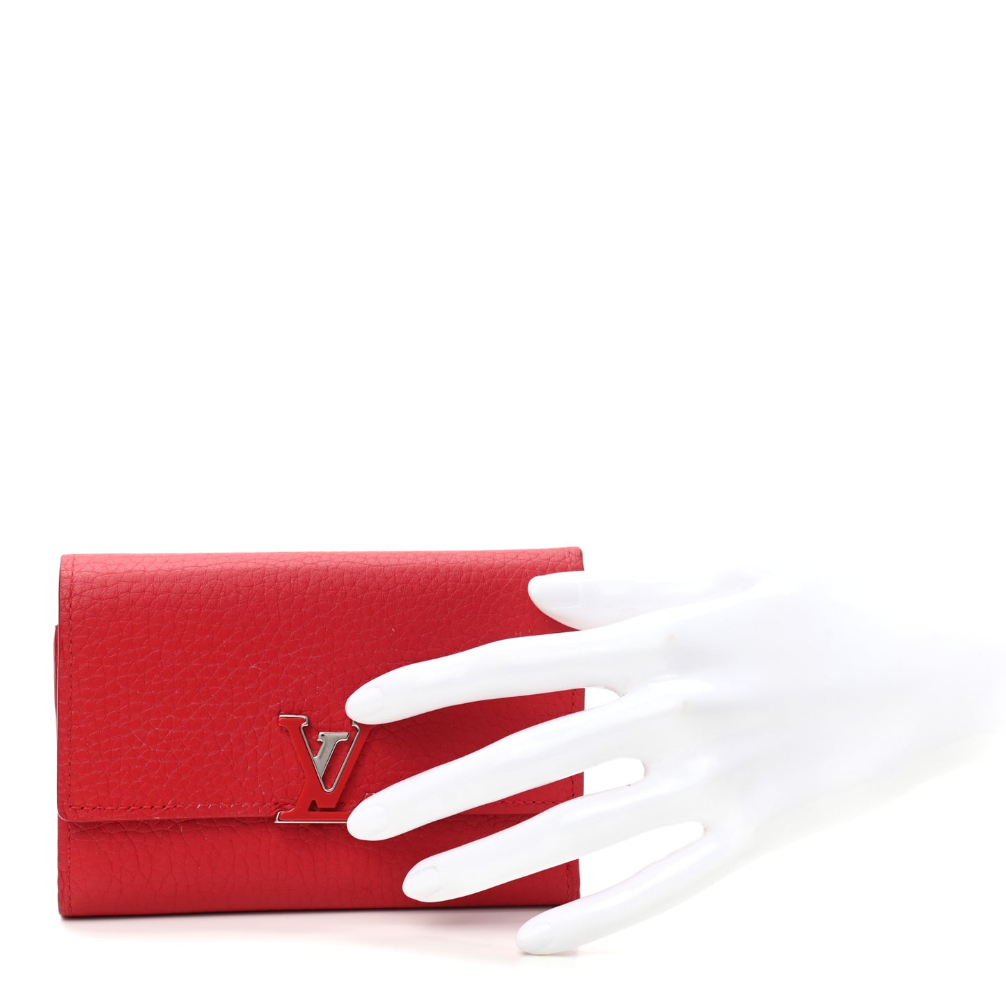 Taurillon Capucines Compact Wallet Rubis