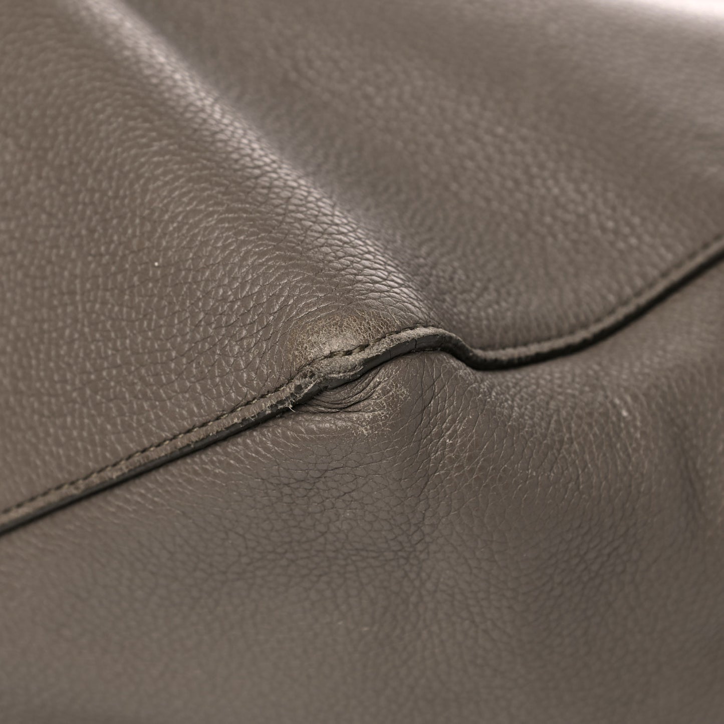 Soft Grained Calfskin Medium Belt Cabas Phantom Souris