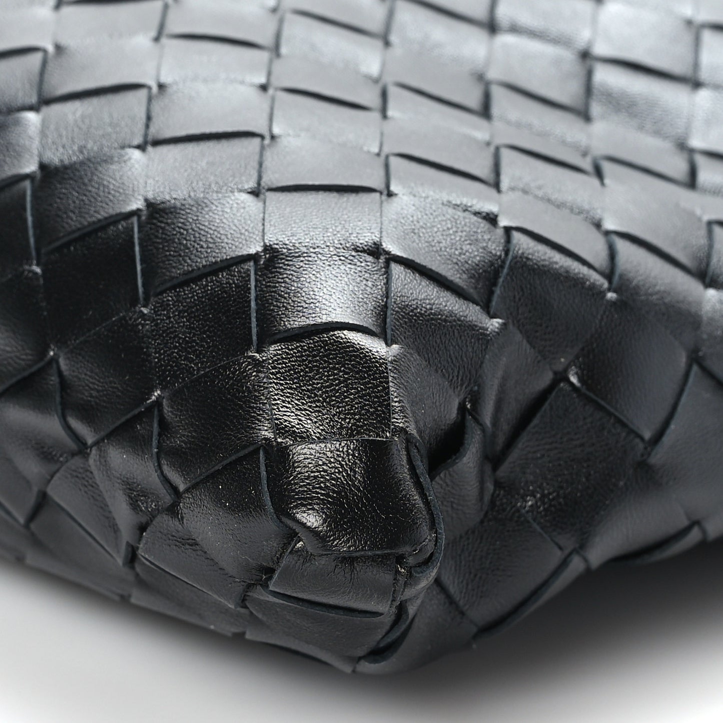 Calfskin Intrecciato Small Hop Black